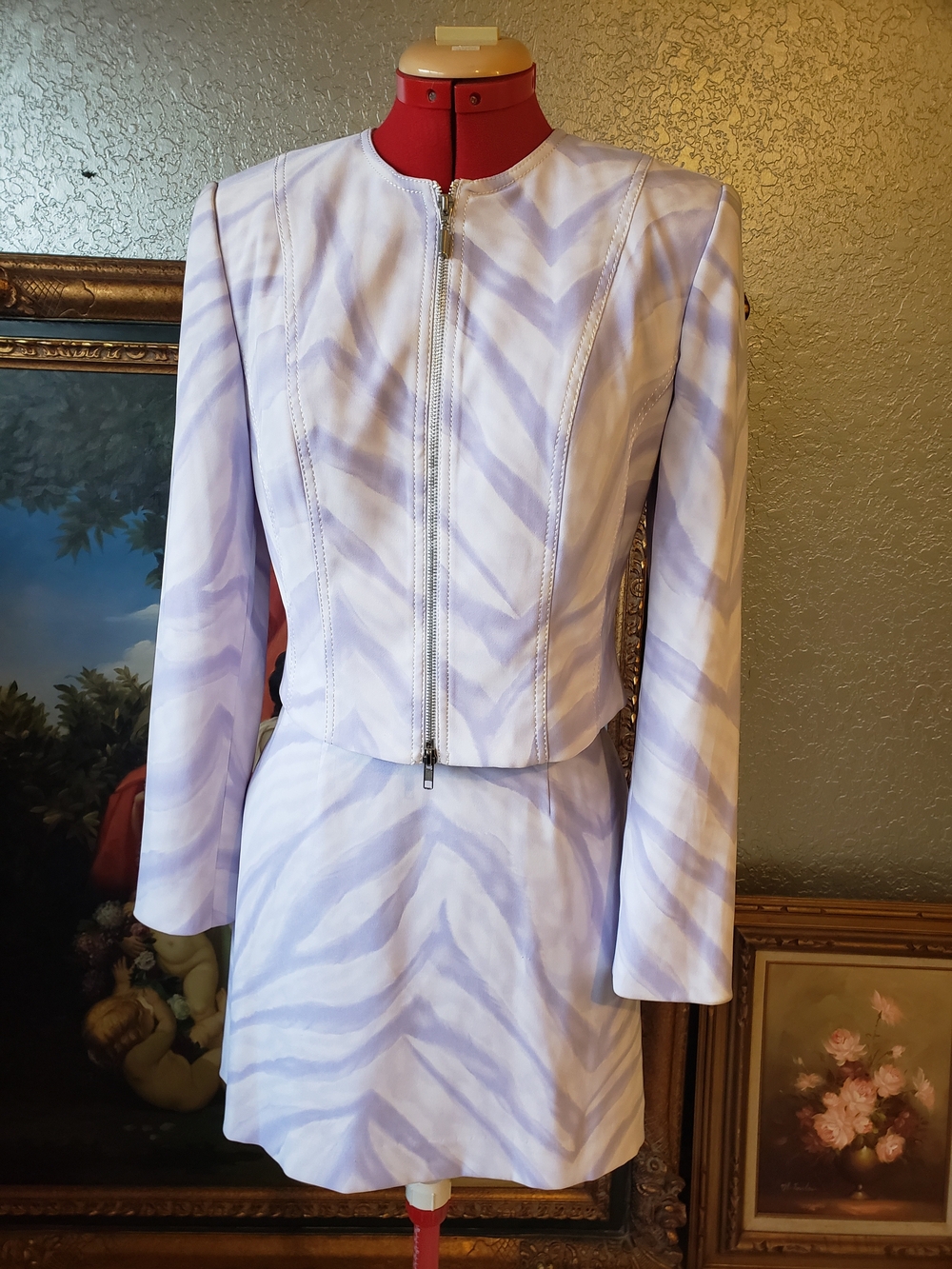 Alberto Makali Lavender & White Chevron Zip Blazer with Skirt